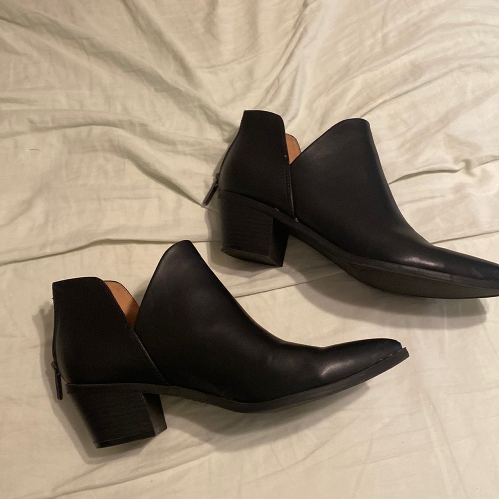 Black Pointed Booties